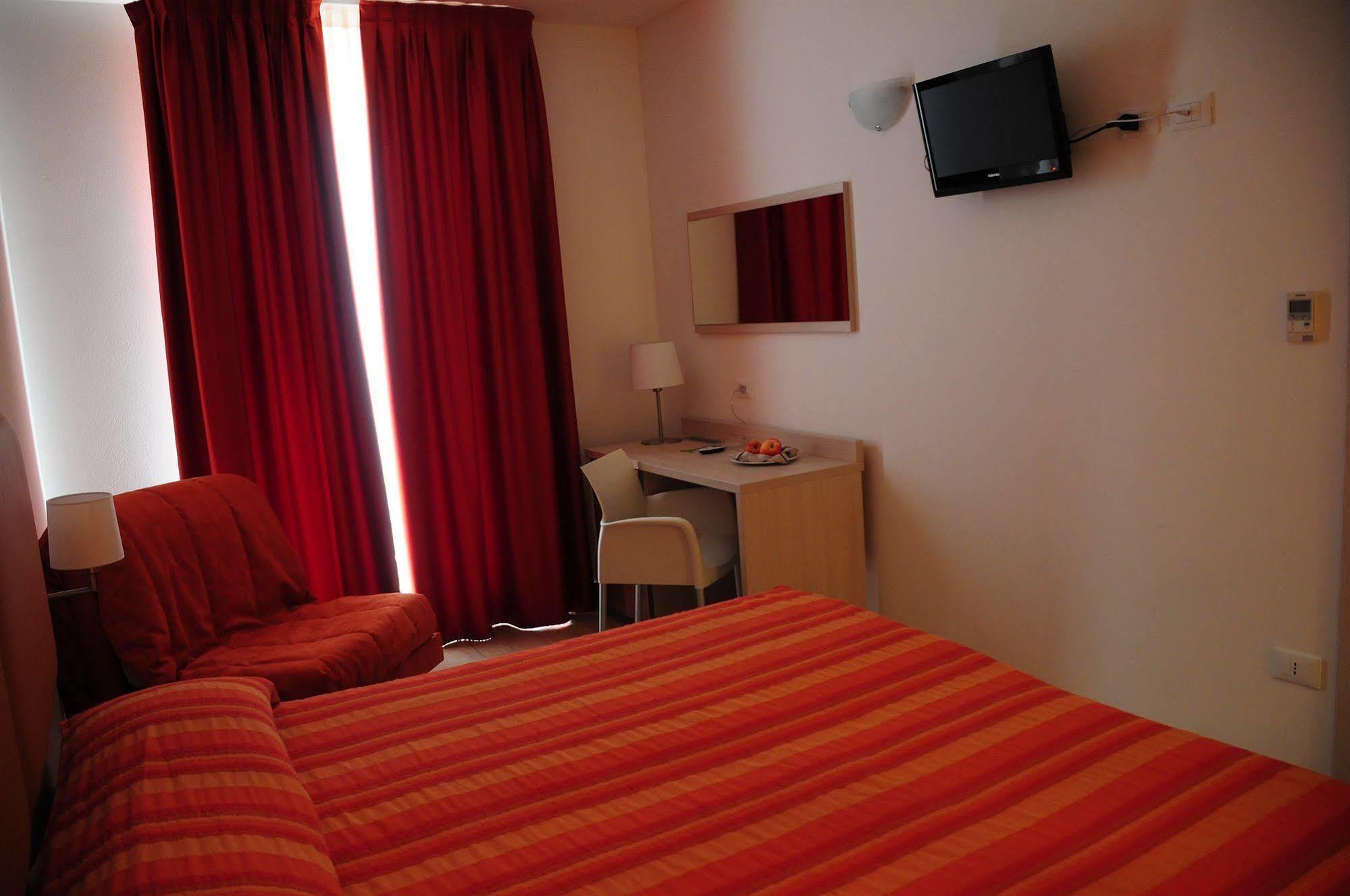 Club Village & Hotel Spiaggia Romea Lido di Volano Buitenkant foto