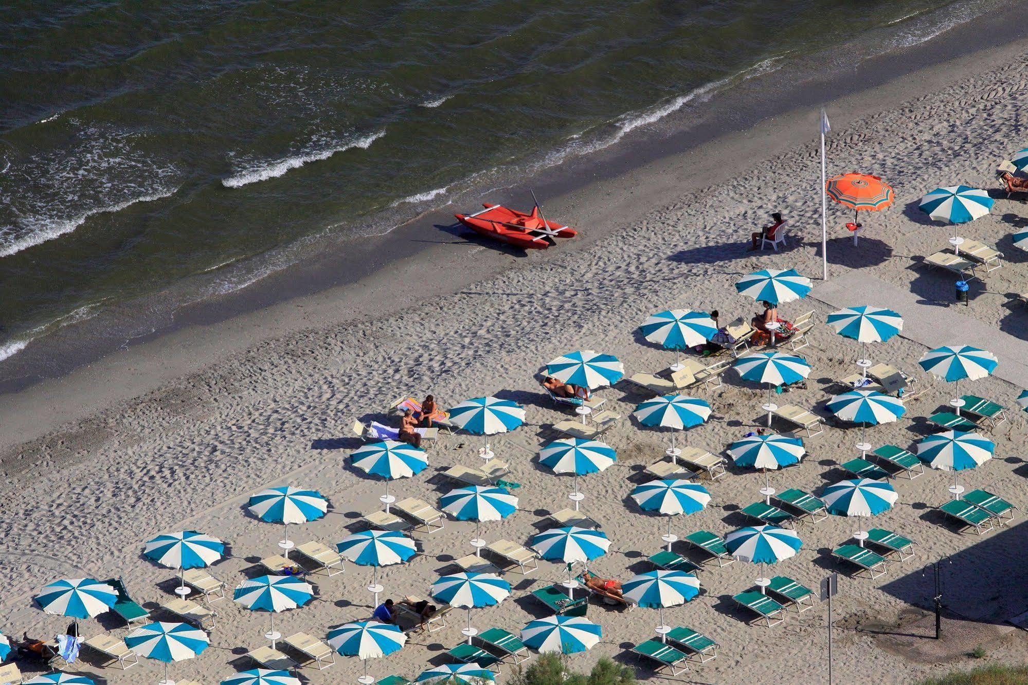 Club Village & Hotel Spiaggia Romea Lido di Volano Buitenkant foto